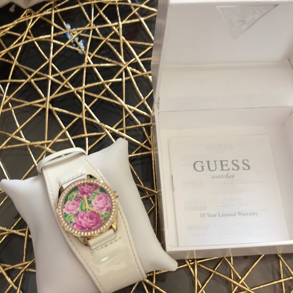 Guess Flower Bracelet Watch RARE - Picture 6 of 6